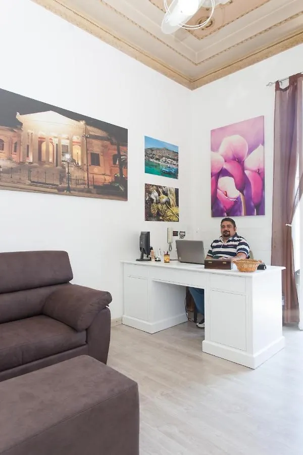 Abas Centro Storico B&B Palermo 0*,  Italy